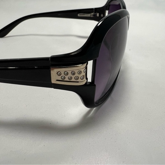 Foster Grant Large Black Sunglasses with Bifocals - Picture 3 of 9